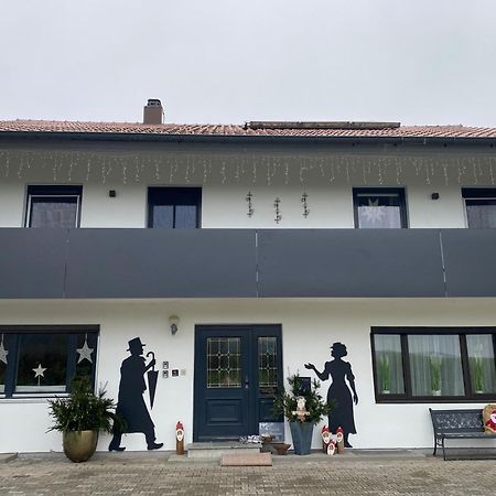Ferienwohnung Im Idyll 1 Hengersberg Exterior photo